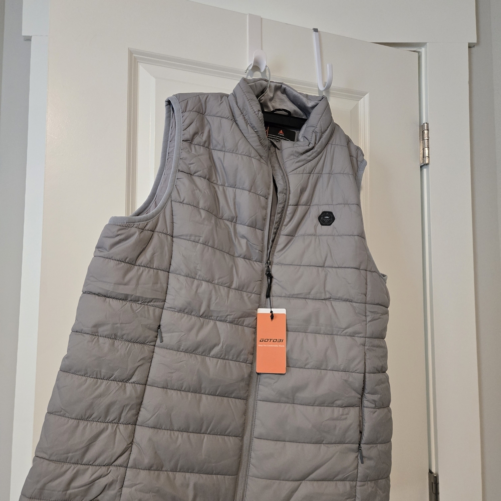 Womens Heated Light Gray Quilted Puffer Vest. NWT.